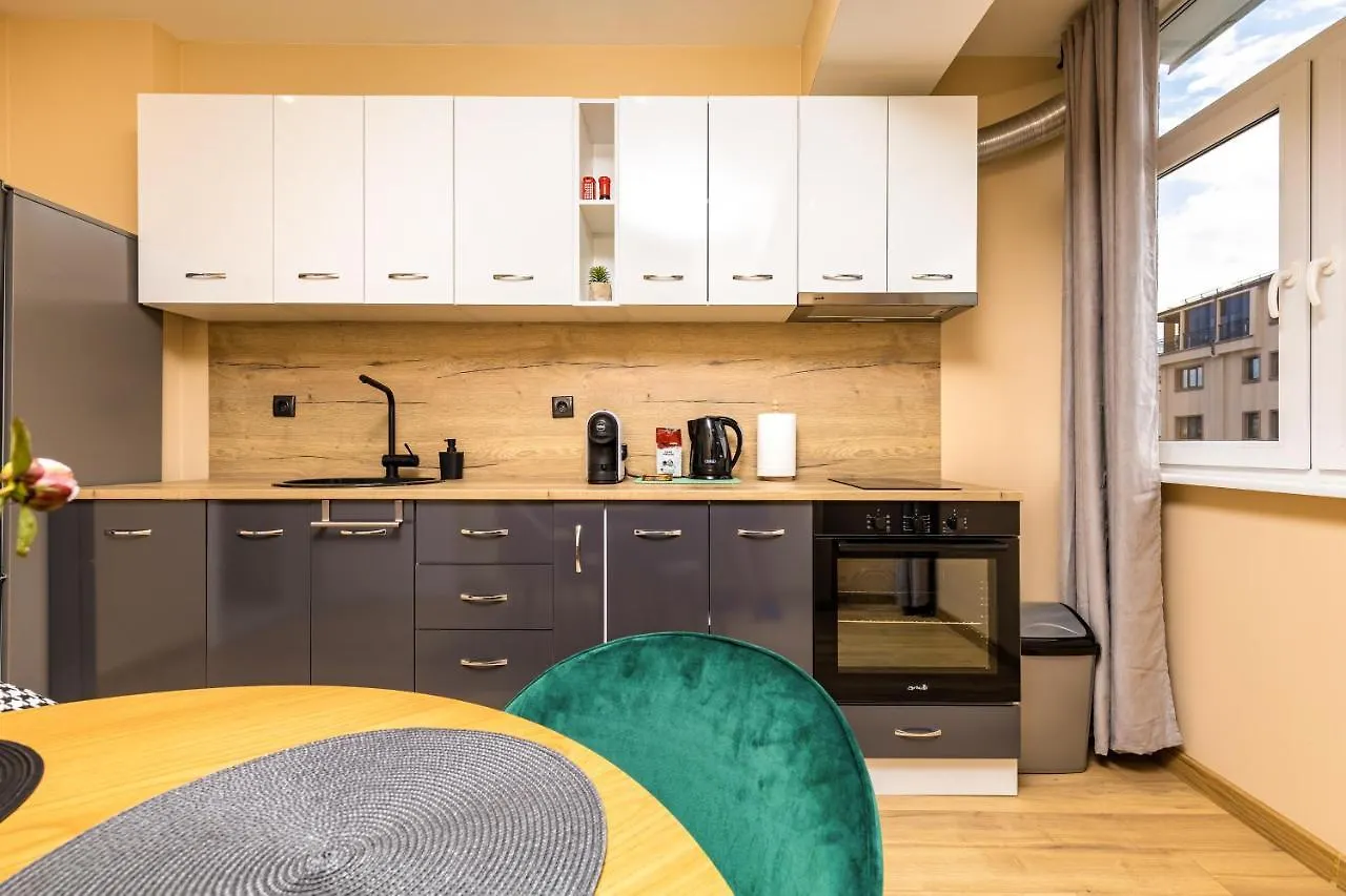 -City Haven Retreat- Elegant 2Bd On Bulgaria Blv Filibe 0*,  Bulgaristan
